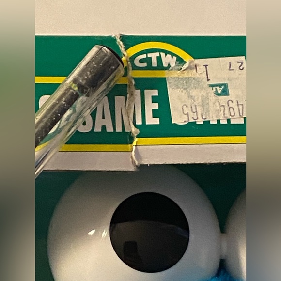 90s Tickle Me TALKING Cookie Monster
Tyco Sesame Street 1997 plush AS IS case - Picture 8 of 15